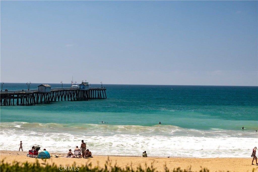 525 E Avenida San Juan, San Clemente, CA 92672 525 E Avenida San Juan, San Clemente, CA 92672