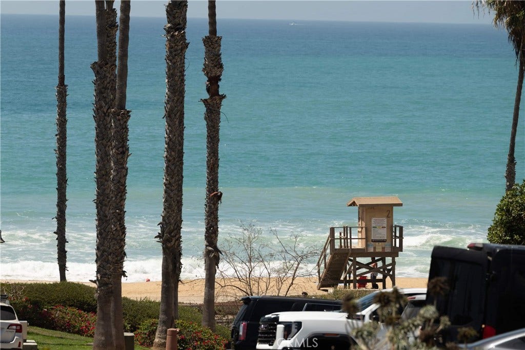 525 E Avenida San Juan, San Clemente, CA 92672 525 E Avenida San Juan, San Clemente, CA 92672