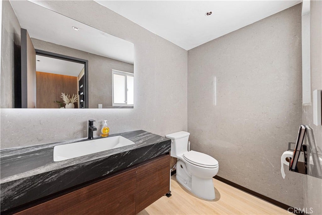 525 E Avenida San Juan, San Clemente, CA 92672 525 E Avenida San Juan, San Clemente, CA 92672