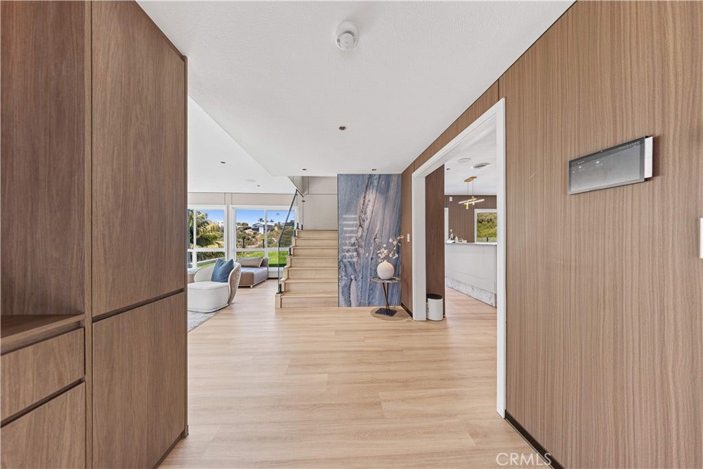 525 E Avenida San Juan, San Clemente, CA 92672 525 E Avenida San Juan, San Clemente, CA 92672