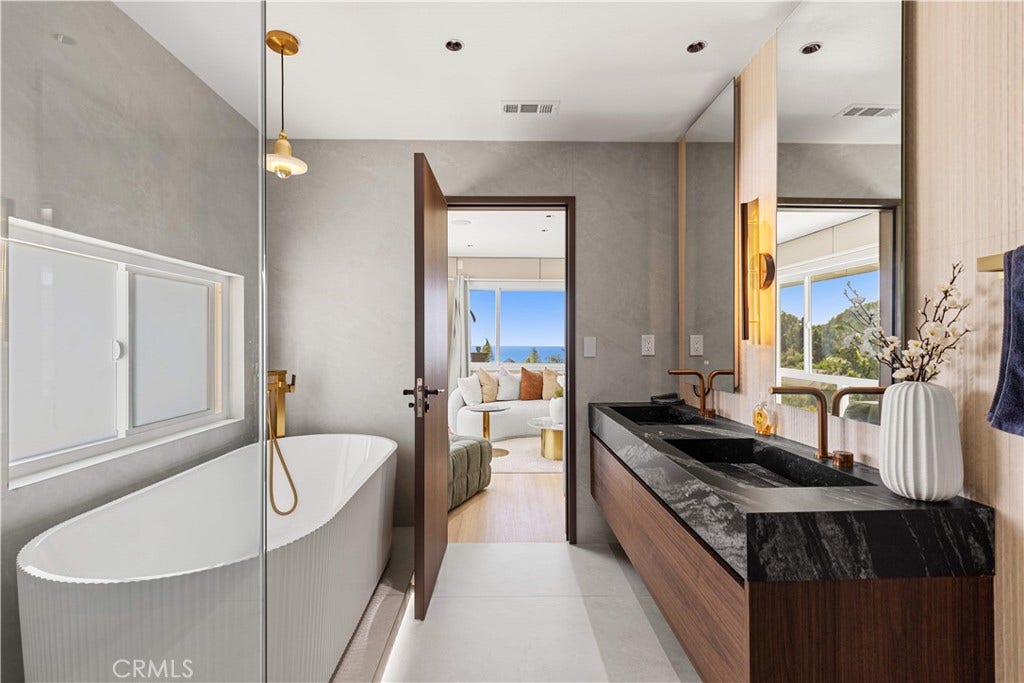 525 E Avenida San Juan, San Clemente, CA 92672 525 E Avenida San Juan, San Clemente, CA 92672