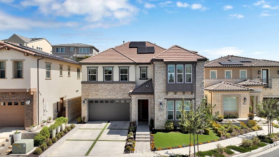 Property photo for 1581 Viejo Ridge S, Lake Forest, CA