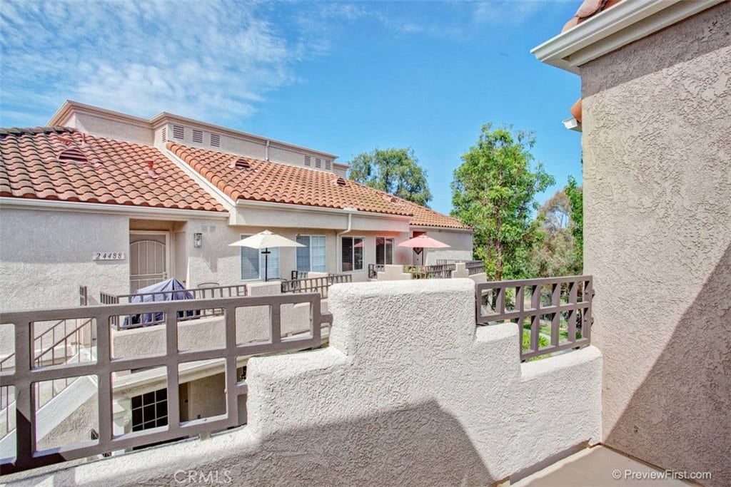 24458 Howes, Laguna Niguel, CA 92677 24458 Howes, Laguna Niguel, CA 92677
