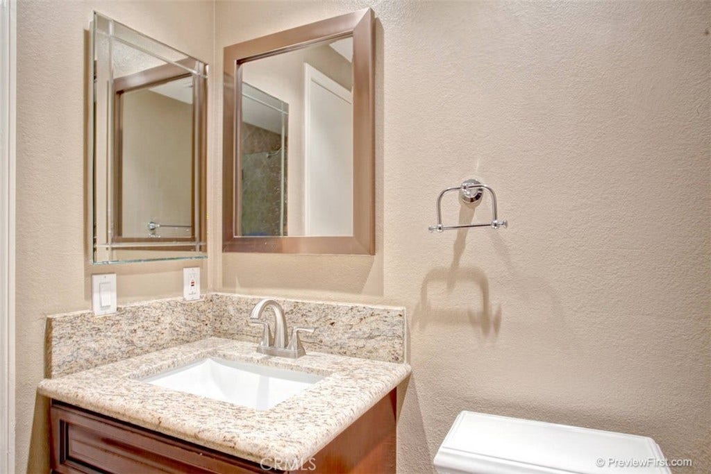 24458 Howes, Laguna Niguel, CA 92677 24458 Howes, Laguna Niguel, CA 92677