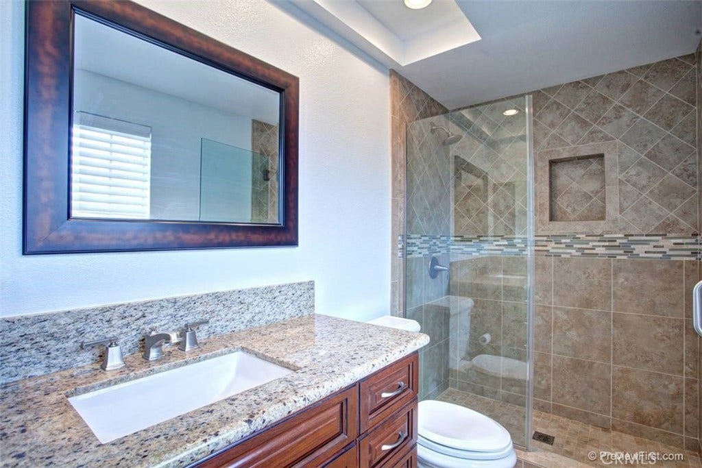 24458 Howes, Laguna Niguel, CA 92677 24458 Howes, Laguna Niguel, CA 92677