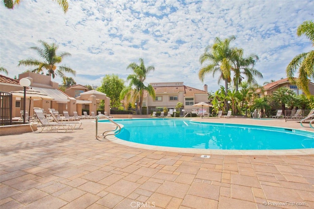 24458 Howes, Laguna Niguel, CA 92677 24458 Howes, Laguna Niguel, CA 92677