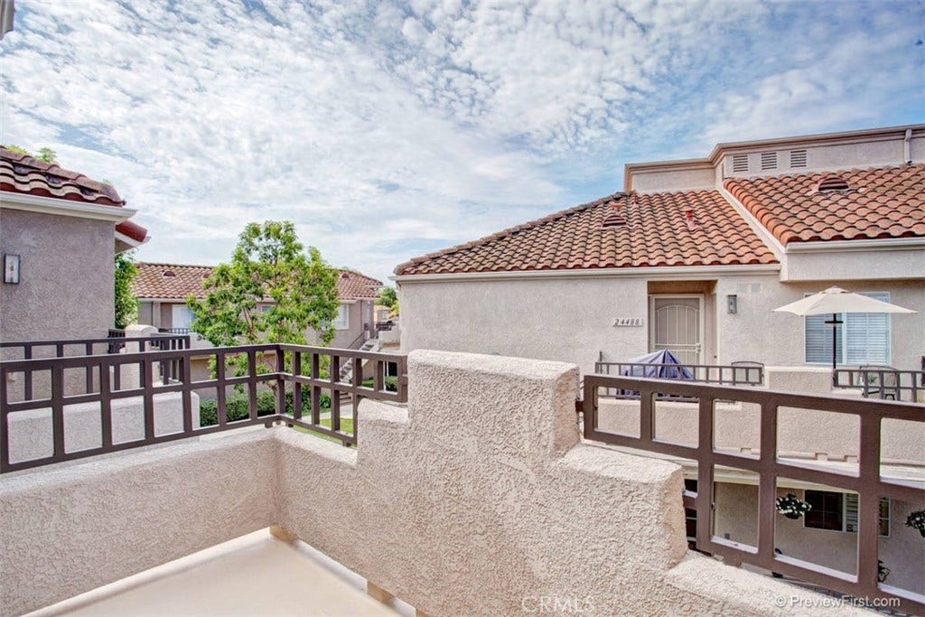 24458 Howes, Laguna Niguel, CA 92677 24458 Howes, Laguna Niguel, CA 92677