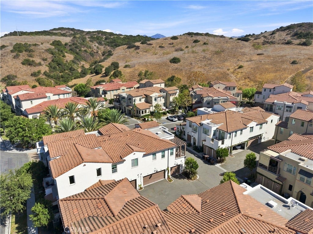 23 Hoya Street, Rancho Mission Viejo, CA 92694 23 Hoya Street, Rancho Mission Viejo, CA 92694