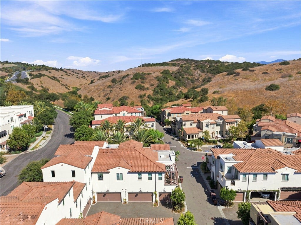 23 Hoya Street, Rancho Mission Viejo, CA 92694 23 Hoya Street, Rancho Mission Viejo, CA 92694