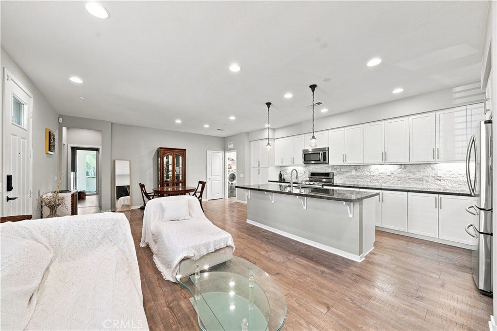 23 Hoya Street, Rancho Mission Viejo, CA 92694 23 Hoya Street, Rancho Mission Viejo, CA 92694