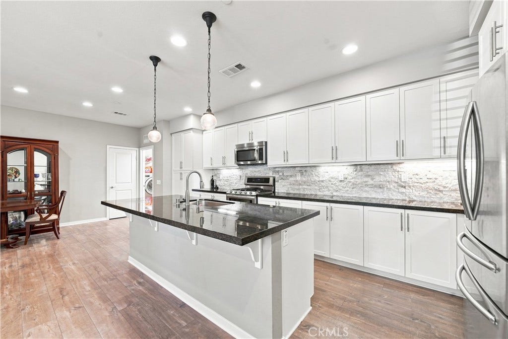 23 Hoya Street, Rancho Mission Viejo, CA 92694 23 Hoya Street, Rancho Mission Viejo, CA 92694