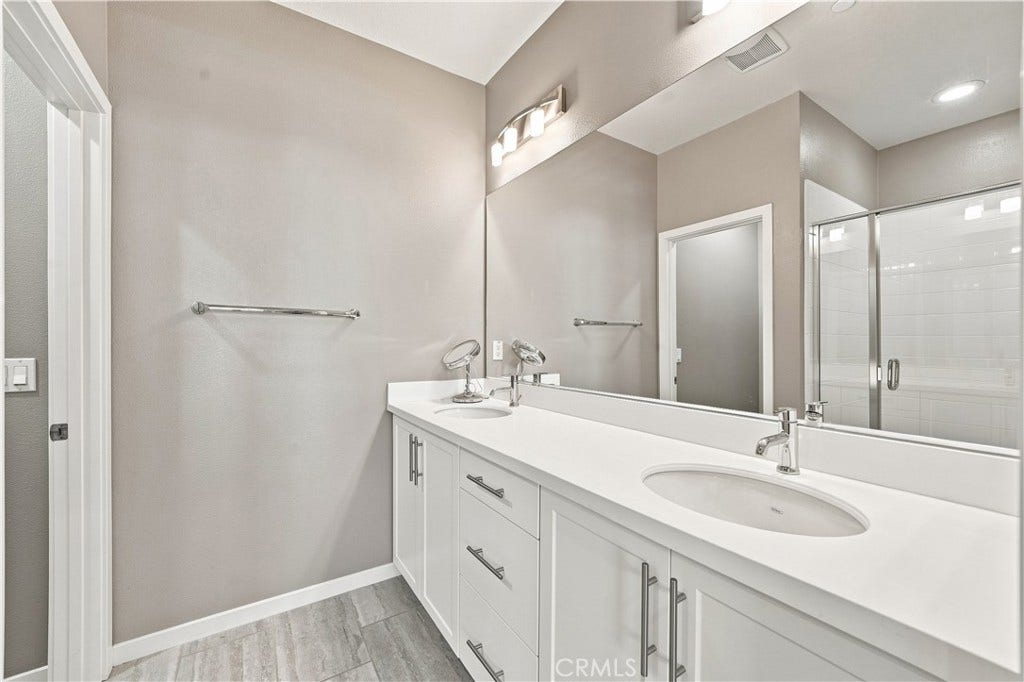 23 Hoya Street, Rancho Mission Viejo, CA 92694 23 Hoya Street, Rancho Mission Viejo, CA 92694