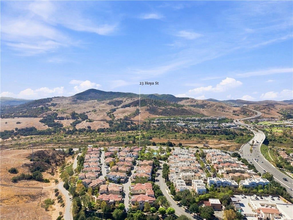 23 Hoya Street, Rancho Mission Viejo, CA 92694 23 Hoya Street, Rancho Mission Viejo, CA 92694