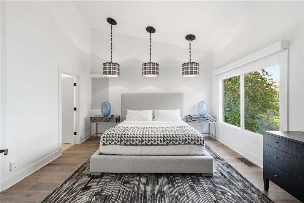 Secondary bedroom 3 with ocean views.
