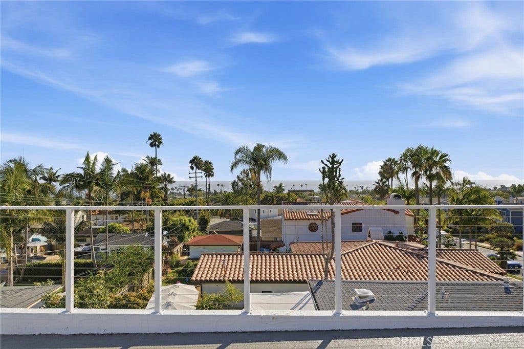 103 W Avenida Santiago, San Clemente, CA 92672 103 W Avenida Santiago, San Clemente, CA 92672