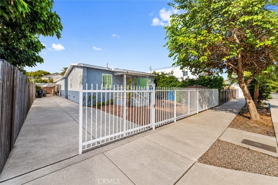 Property photo for 907 E 109th, Los Angeles, CA