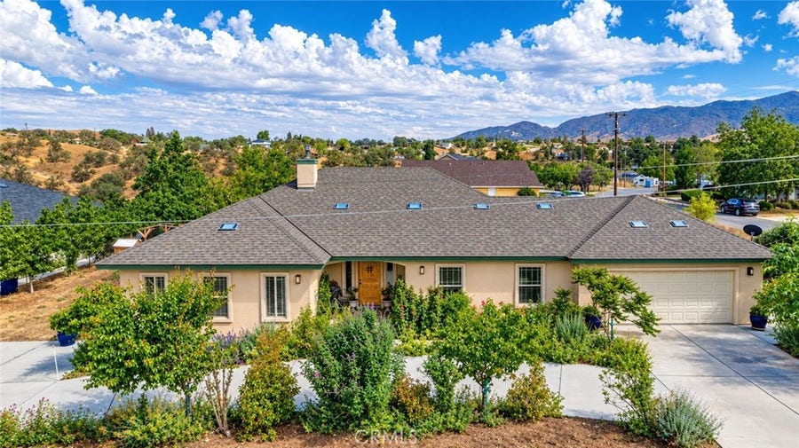 Property photo for 20000 Bald Mountain, Tehachapi, CA