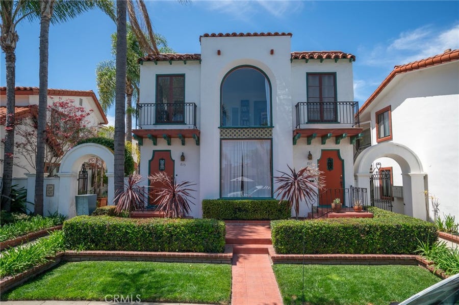 Property photo for 815 Roswell Avenue, Long Beach, CA