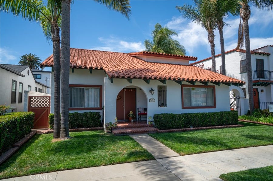 Property photo for 807 Roswell Avenue, Long Beach, CA