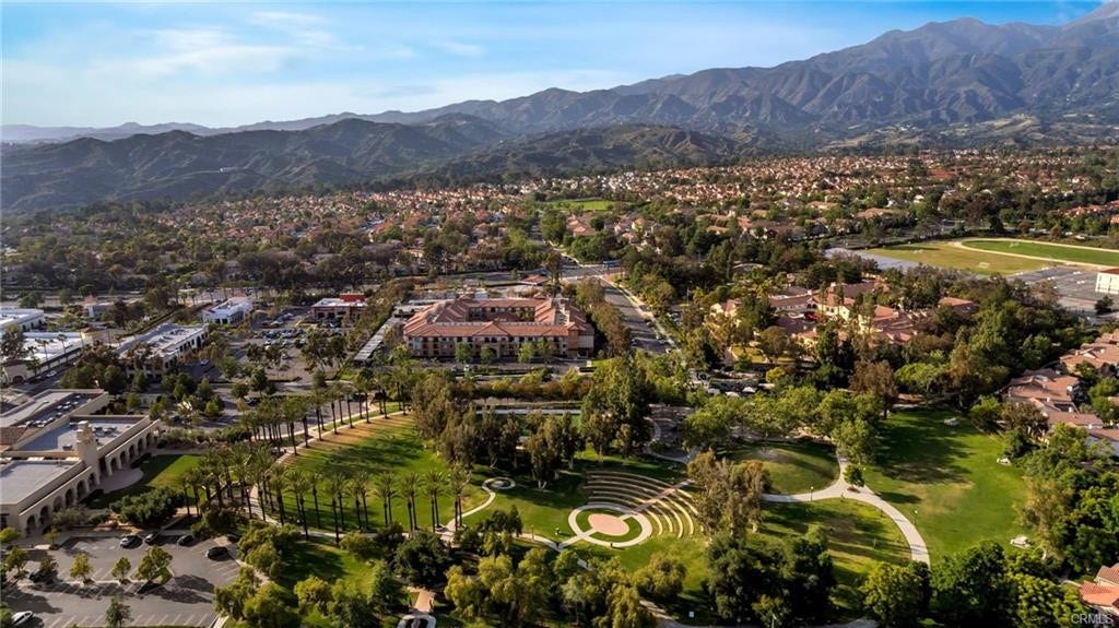 55 Via Cresta, Rancho Santa Margarita, CA 92688
