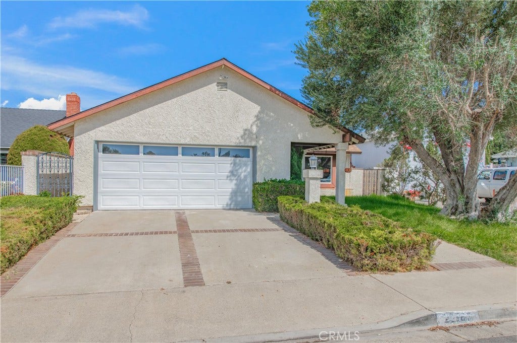 22561 Catania, Laguna Hills, CA 92653 22561 Catania, Laguna Hills, CA 92653