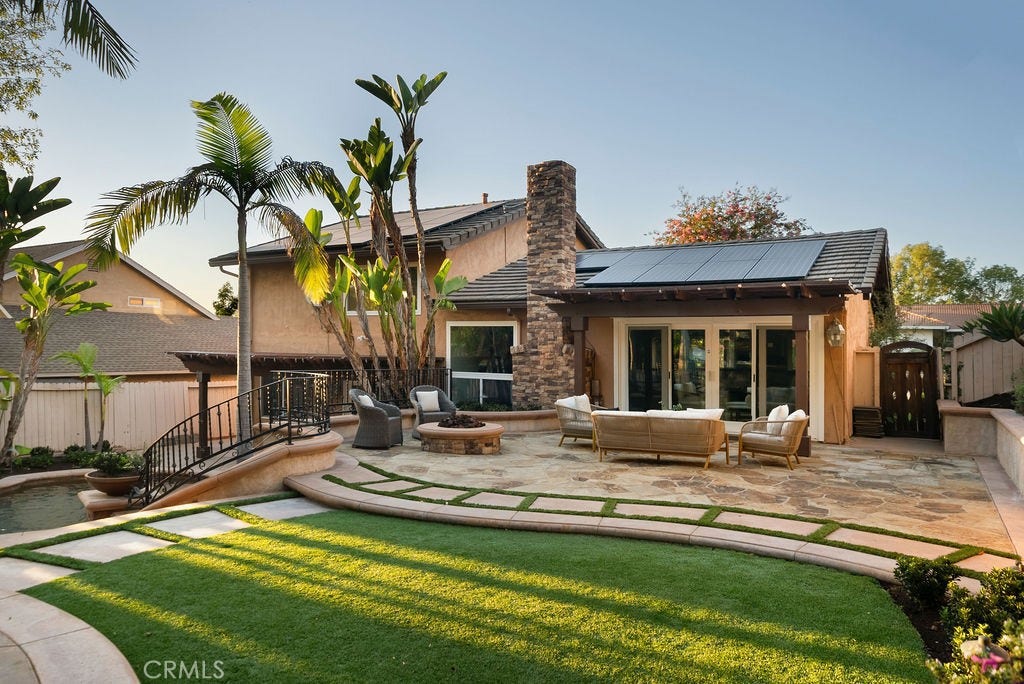 25621 Via Viento, Mission Viejo, CA 92691 25621 Via Viento, Mission Viejo, CA 92691