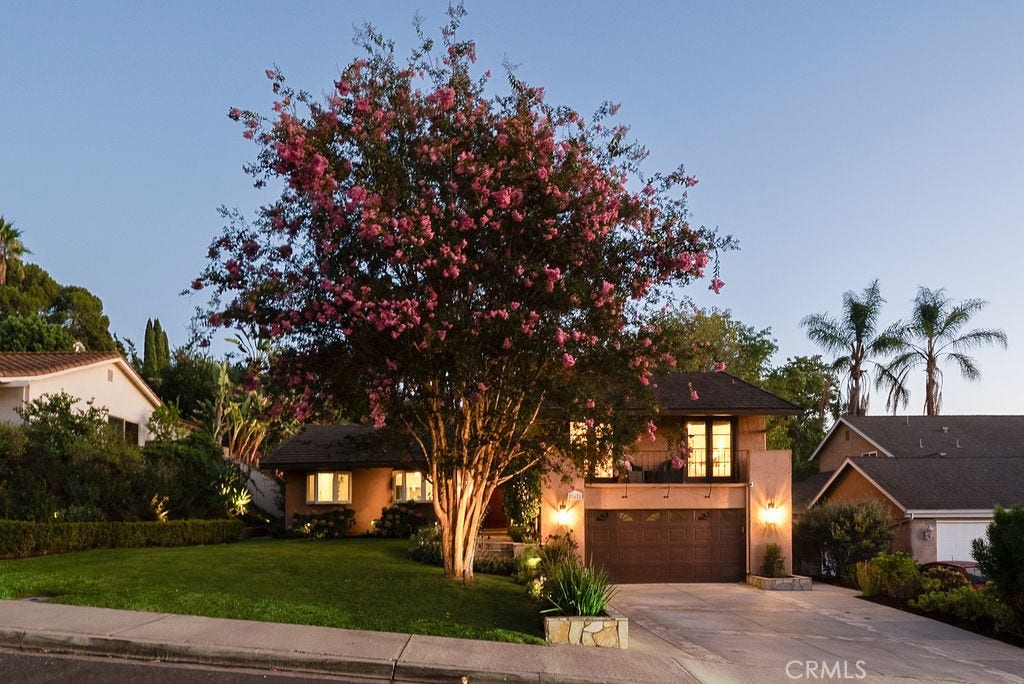 25621 Via Viento, Mission Viejo, CA 92691 25621 Via Viento, Mission Viejo, CA 92691