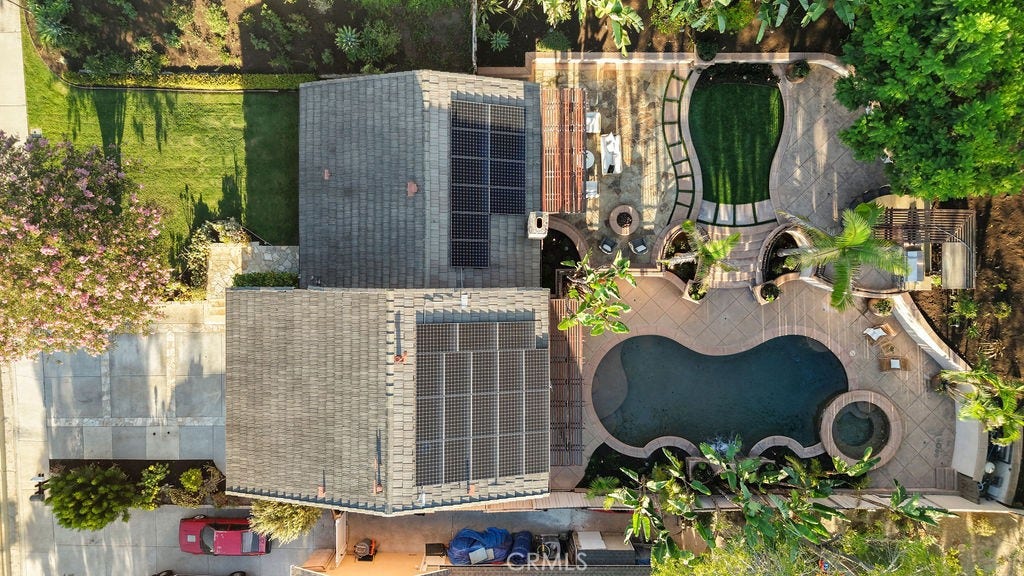 25621 Via Viento, Mission Viejo, CA 92691 25621 Via Viento, Mission Viejo, CA 92691