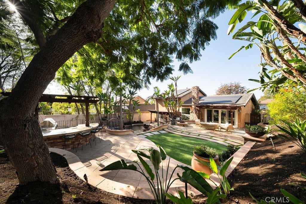 25621 Via Viento, Mission Viejo, CA 92691 25621 Via Viento, Mission Viejo, CA 92691