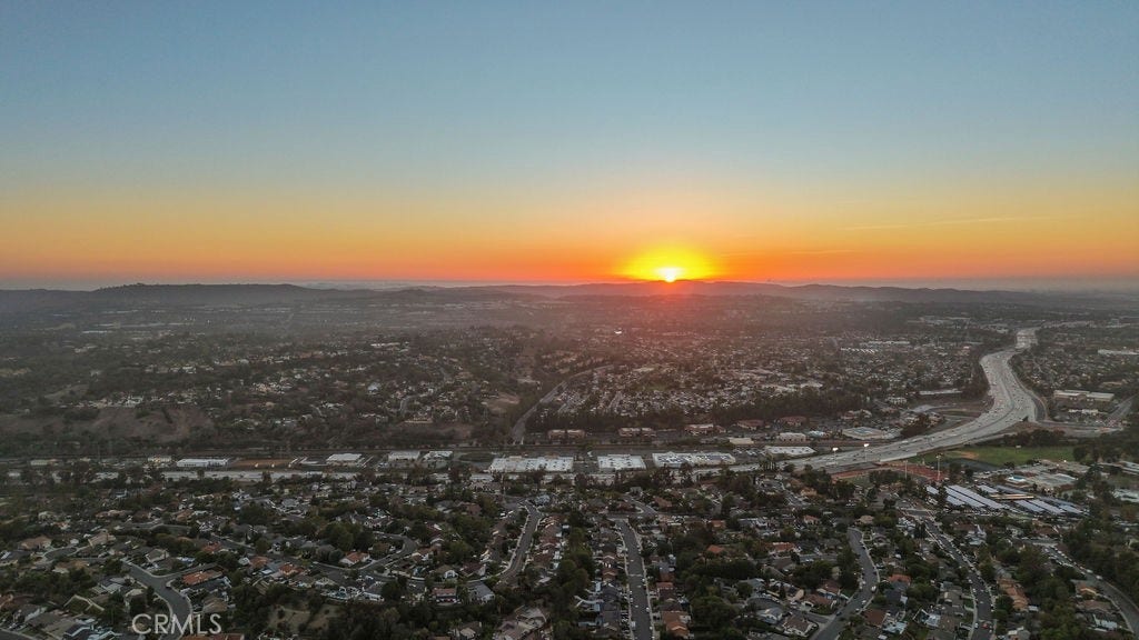 25621 Via Viento, Mission Viejo, CA 92691 25621 Via Viento, Mission Viejo, CA 92691