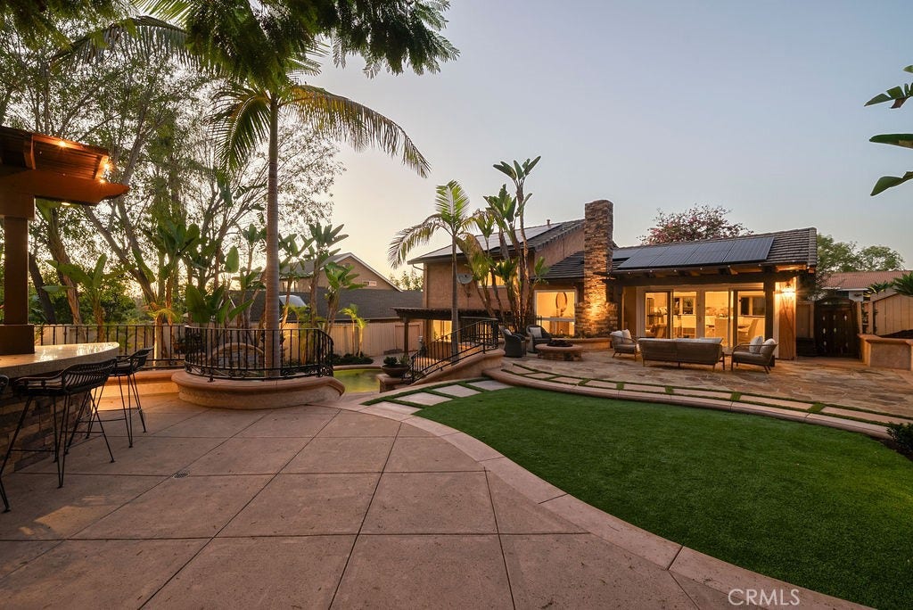 25621 Via Viento, Mission Viejo, CA 92691 25621 Via Viento, Mission Viejo, CA 92691