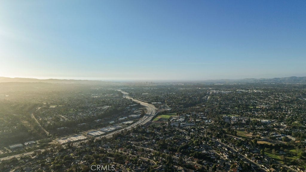 25621 Via Viento, Mission Viejo, CA 92691 25621 Via Viento, Mission Viejo, CA 92691