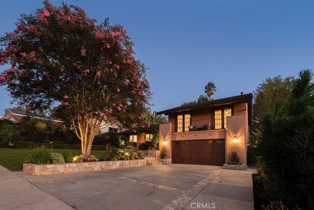 25621 Via Viento, Mission Viejo, CA 92691 25621 Via Viento, Mission Viejo, CA 92691