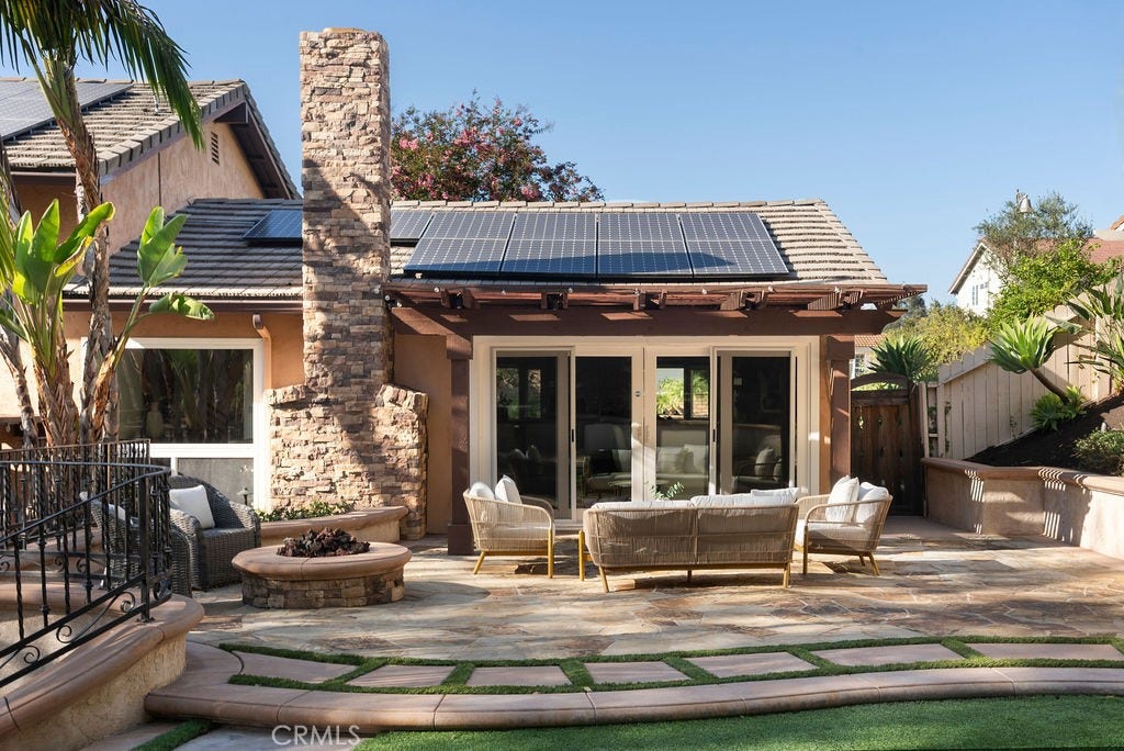 25621 Via Viento, Mission Viejo, CA 92691 25621 Via Viento, Mission Viejo, CA 92691