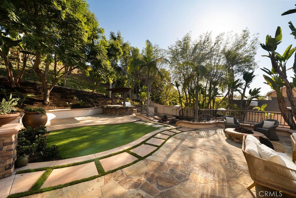 25621 Via Viento, Mission Viejo, CA 92691 25621 Via Viento, Mission Viejo, CA 92691