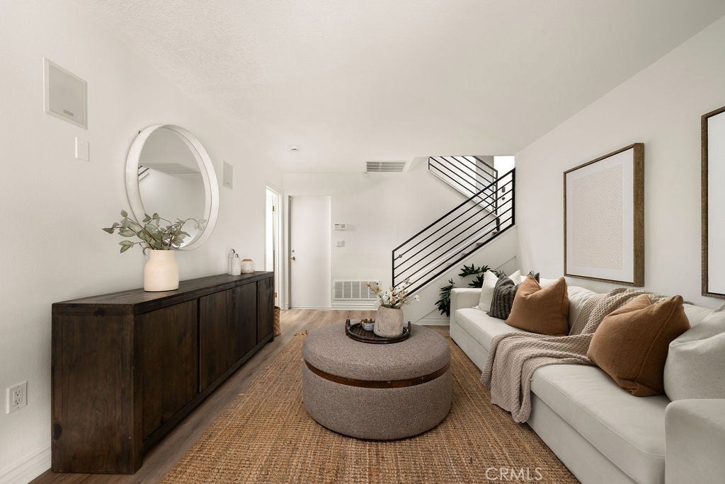 25621 Via Viento, Mission Viejo, CA 92691 25621 Via Viento, Mission Viejo, CA 92691