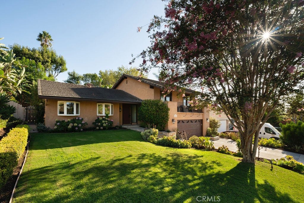 25621 Via Viento, Mission Viejo, CA 92691 25621 Via Viento, Mission Viejo, CA 92691