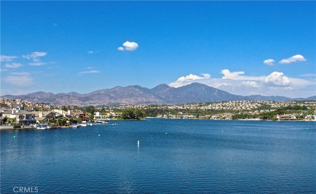 25987 Via Pera, Mission Viejo, CA 92691 25987 Via Pera, Mission Viejo, CA 92691
