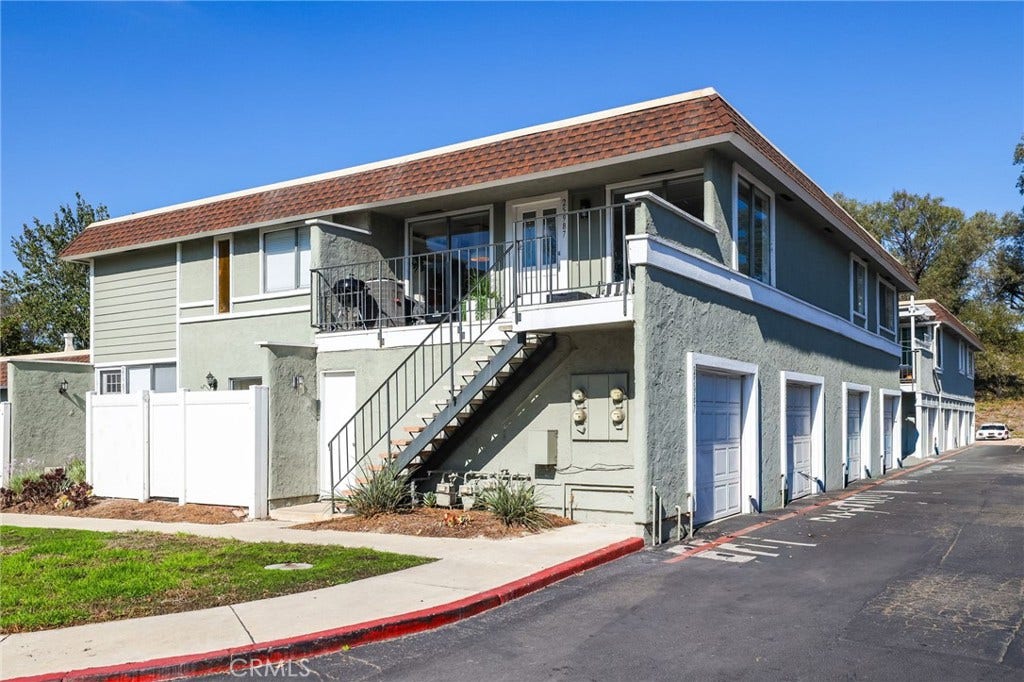 25987 Via Pera, Mission Viejo, CA 92691 Welcome home!