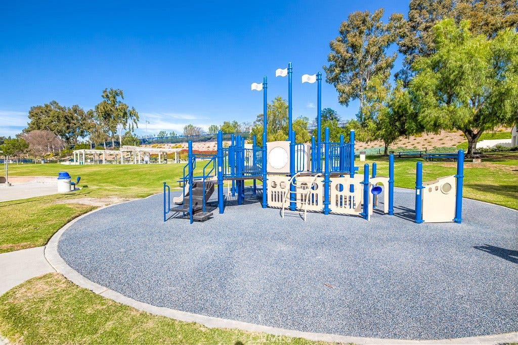 25987 Via Pera, Mission Viejo, CA 92691 25987 Via Pera, Mission Viejo, CA 92691