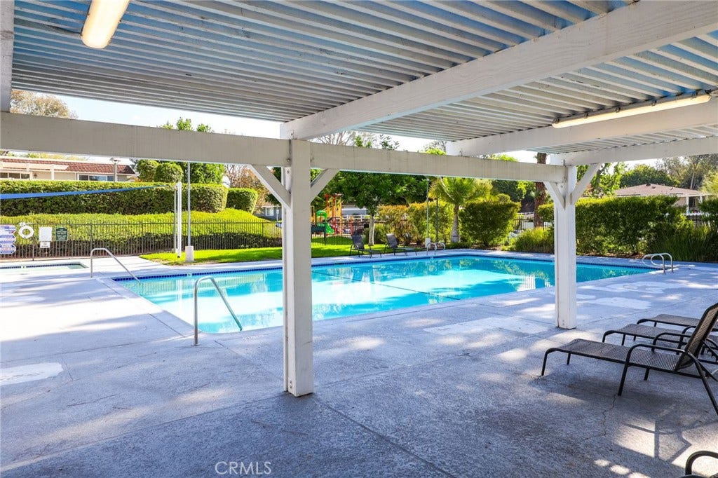 25987 Via Pera, Mission Viejo, CA 92691 25987 Via Pera, Mission Viejo, CA 92691
