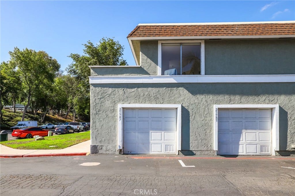 25987 Via Pera, Mission Viejo, CA 92691 Attached Garage below!