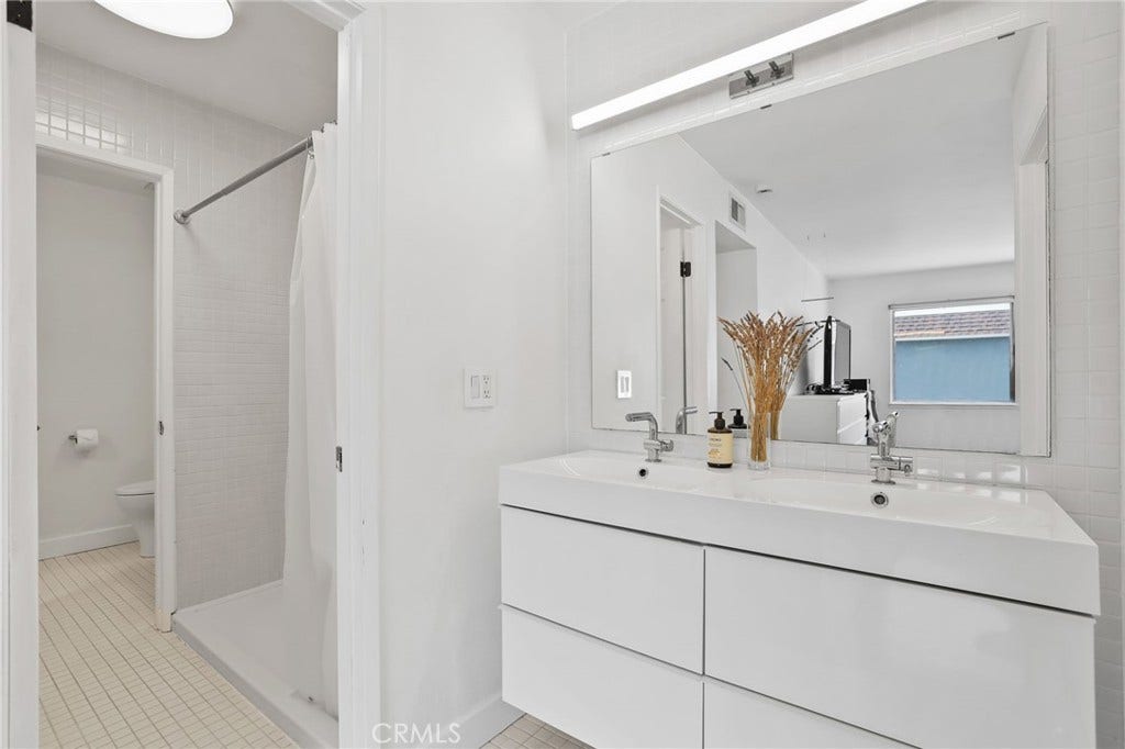 25987 Via Pera, Mission Viejo, CA 92691 25987 Via Pera, Mission Viejo, CA 92691