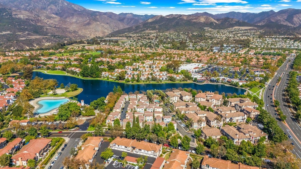 205 Montana Del Lago, Rancho Santa Margarita, CA 92688 205 Montana Del Lago, Rancho Santa Margarita, CA 92688