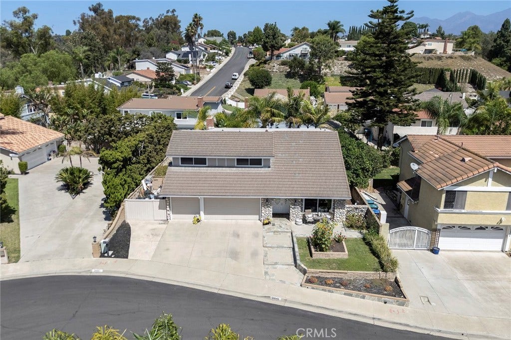 24843 Via Santa Cruz, Mission Viejo, CA 92692 24843 Via Santa Cruz, Mission Viejo, CA 92692