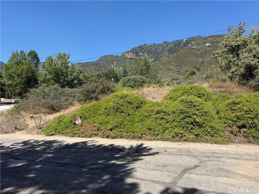 Property photo for 23680 Hillview Road, San Bernardino, CA