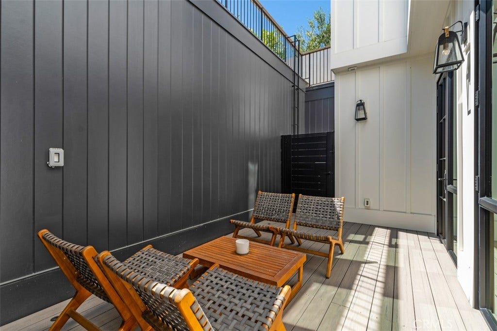 1030 Sandcastle Drive, Corona Del Mar, CA 92625 Private courtyard