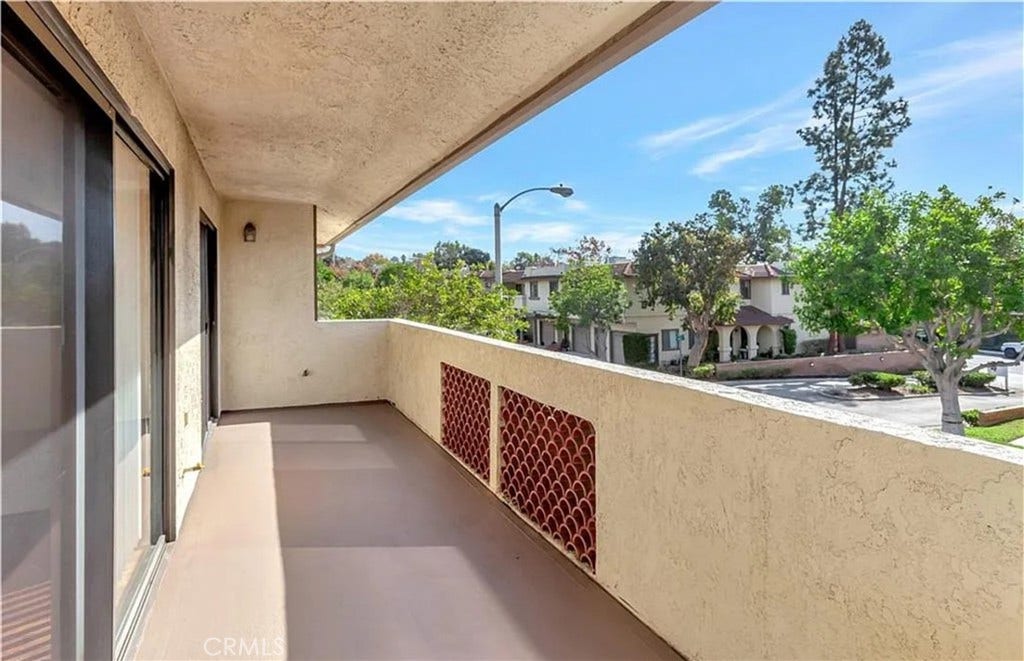 25245 Tanoak Ln., Lake Forest, CA 92630 Pretty and spacious balcony