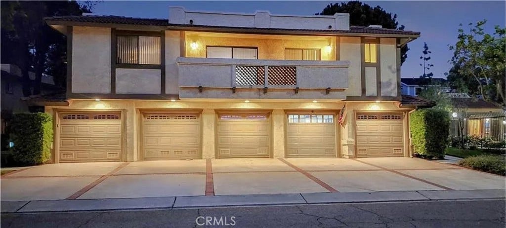 25245 Tanoak Ln., Lake Forest, CA 92630 Large balcony and one car garage.