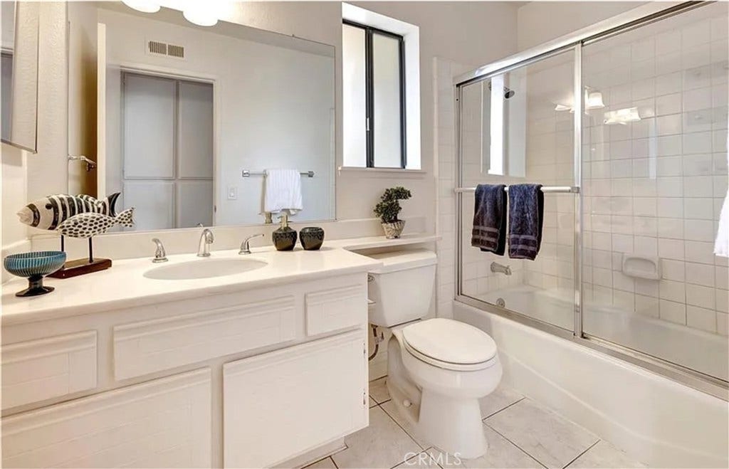 25245 Tanoak Ln., Lake Forest, CA 92630 One of two bathrooms.